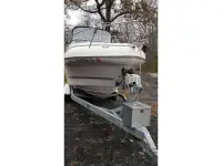 Rinker Fiesta Vee