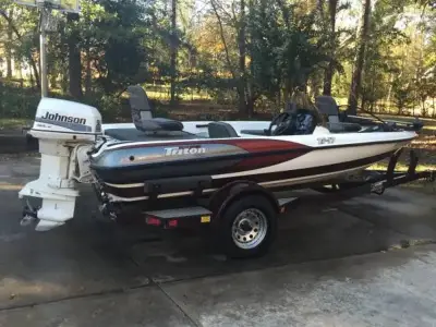 Triton TR 17 