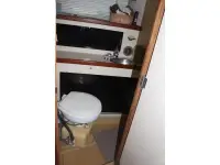 Chris Craft Corinthian Sun Deck trawler 