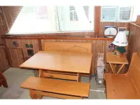 Chris Craft Corinthian Sun Deck trawler 