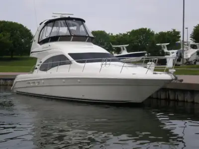 Sea Ray 44 Sedan Bridge 