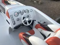 Domn8er DECK BOAT