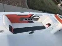 Domn8er DECK BOAT