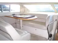 Sea Ray 400 Sedan Bridge 
