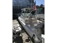 Robalo R235