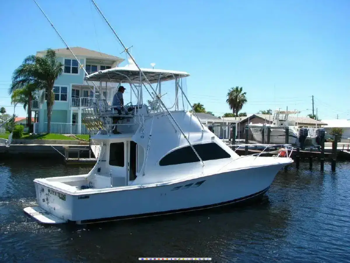 Luhrs 36 Convertible 