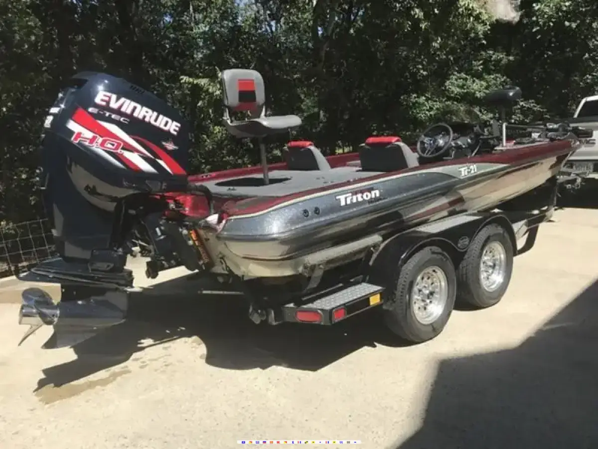 Triton TR21 