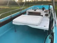 Boston Whaler Nauset 
