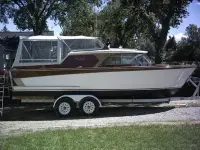 Chris Craft Cavalier 