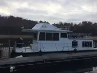 Carlcraft Houseboat 