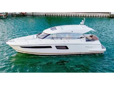 Prestige 500 S Motor Yacht 