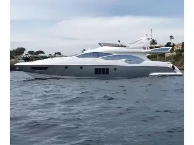 Azimut Motor Yacht 70 