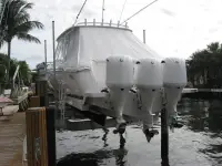 Intrepid 400 Cuddy