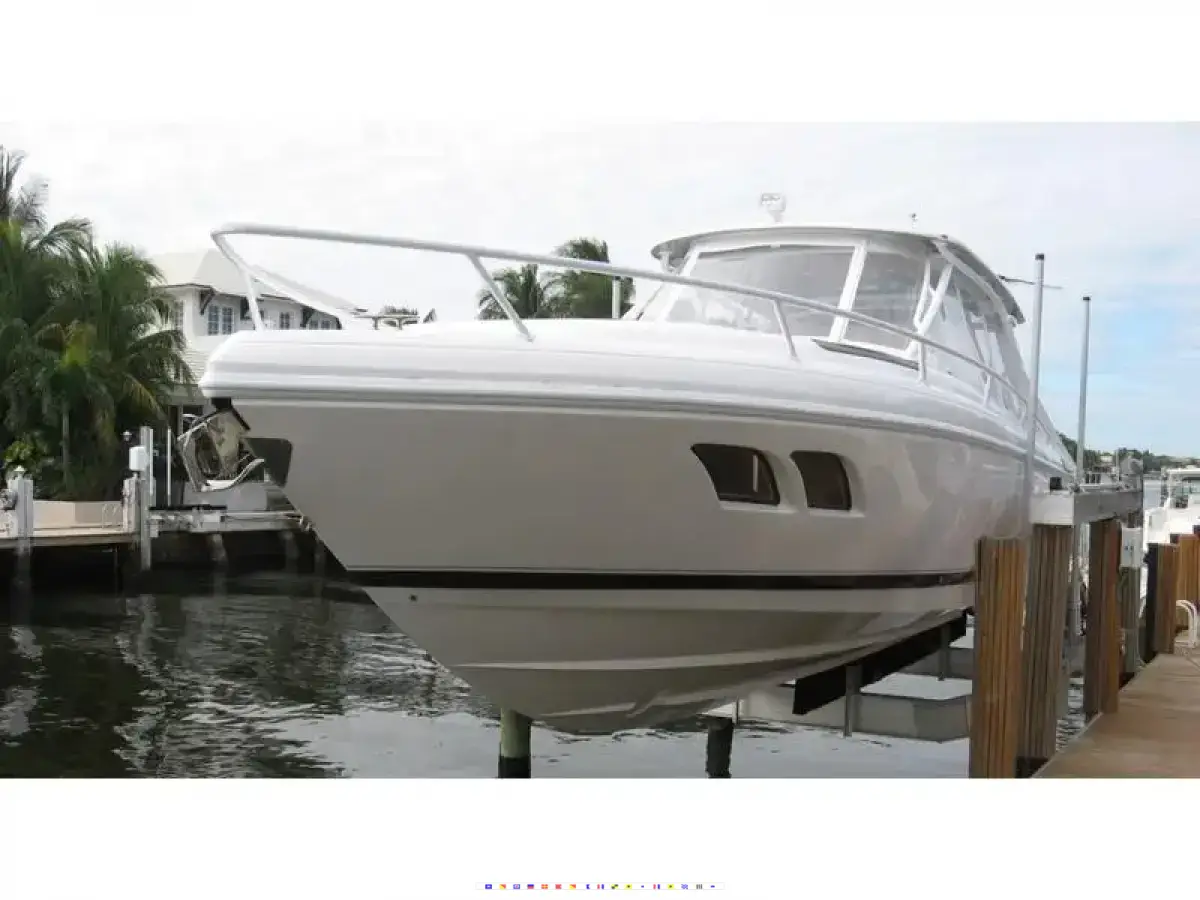 Intrepid 400 Cuddy 