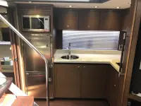 Sea Ray Express Cruiser 