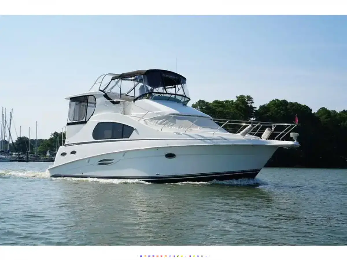 Silverton Sidewalk Motoryacht 