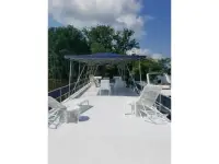Riverchase 66x14 houseboat 