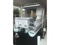 Playcraft Ultra Voyager Pontoon 