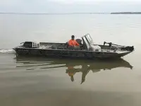 SeaArk Predator 220 