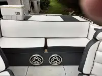 Four Winns Liberator 241