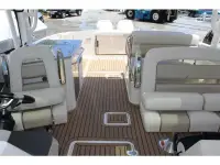 Boston Whaler 320 Vantage