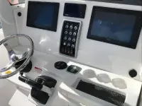 Everglades 325 CC