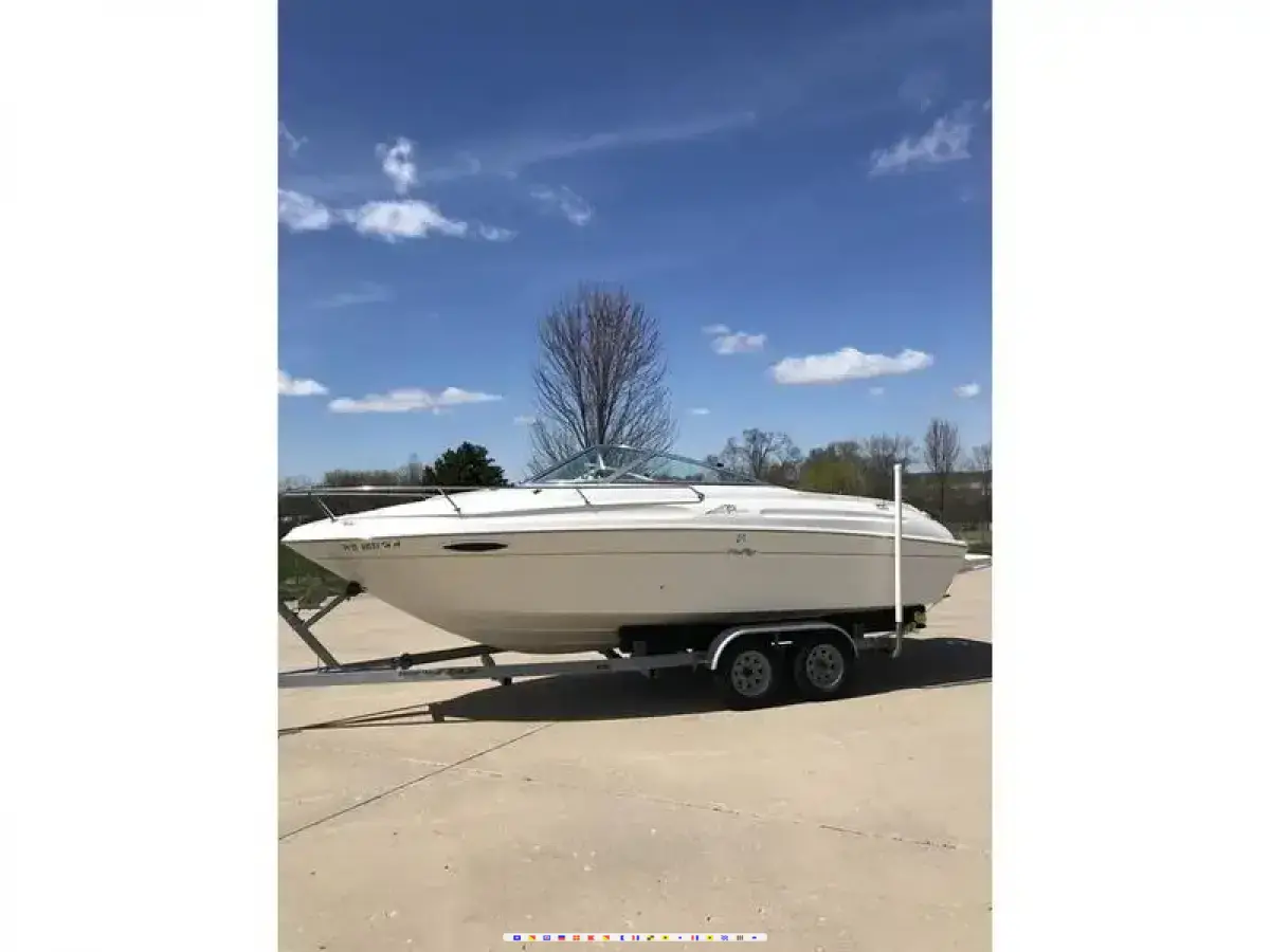Sea Ray Express Cruiser 215 Sea Ray Express Cruiser 215