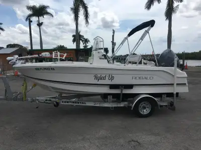 Robalo R160 