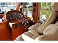 Island Pilot 395 Fast Planning Cross Over Trawler 