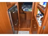 Island Pilot 395 Fast Planning Cross Over Trawler 