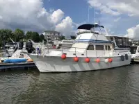 Gulfstar Motor Cruiser 