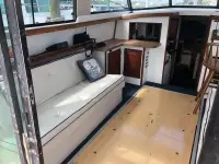 Mainship Trawler