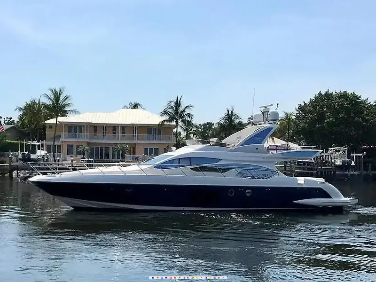 Azimut 64 FLY 