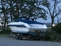 Sea Ray 220 Overnighter 