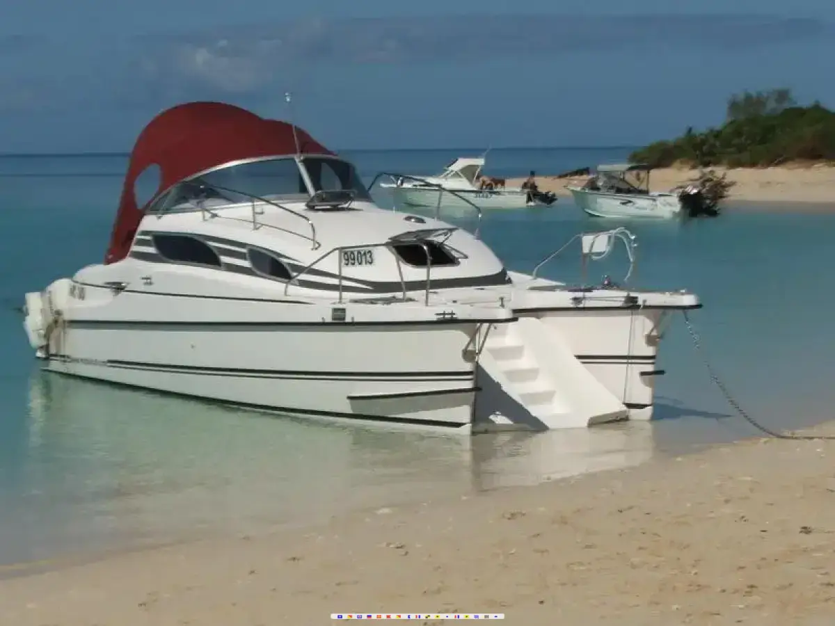ボンド 2010 Bond Yachts Motorcat 30 Photographs