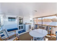 Trumpy Houseboat 