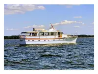 Trumpy Houseboat 