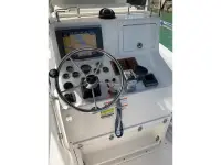 Albemarle 242 Center Console 