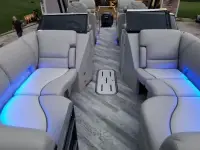 Manitou Legacy SHP 575 Pontoon 