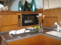 Post Yachts Convertible 