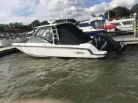 Boston Whaler 270 Vantage 