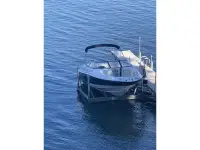 Regal 2400 bowrider 
