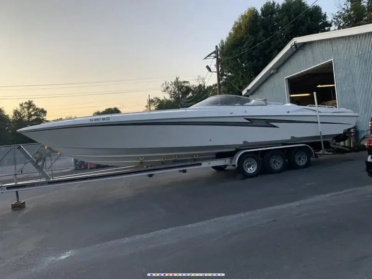Wellcraft Scarab 33AVS 