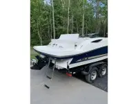 Sea Ray 230SLX 