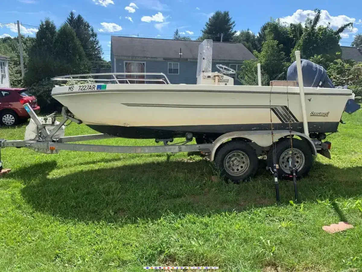 Sportcraft PLS White Fiberglass Bowrider Sportcraft PLS White Fiberglass Bowrider