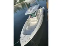 Boston Whaler Outrage 