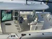 Boston Whaler Outrage 