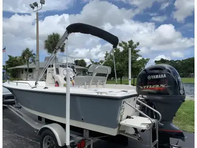Sea Hunt Triton 172 