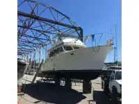 Tollycraft Sportfisher Sedan