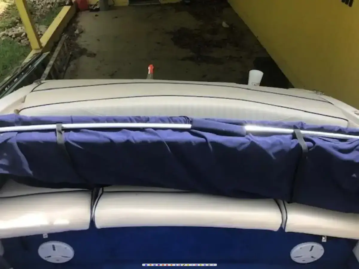 Bayliner Capri  Photo 9